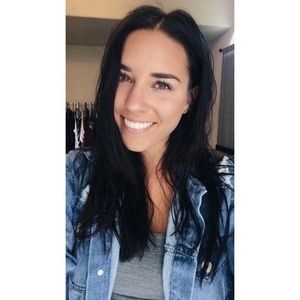 Meet your Posher, Stephanie